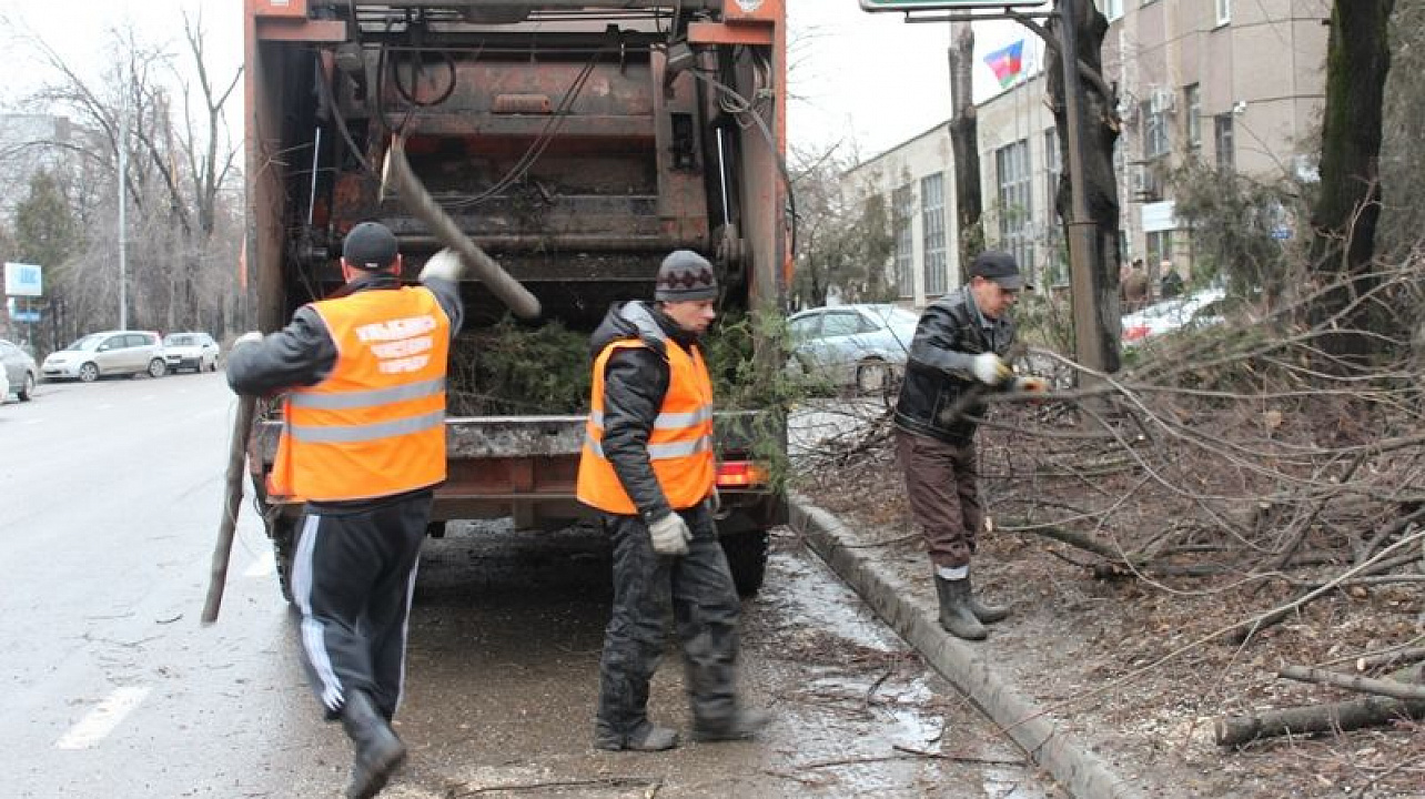 Уборка после стихийного бедствия в Губахе от 2954 руб